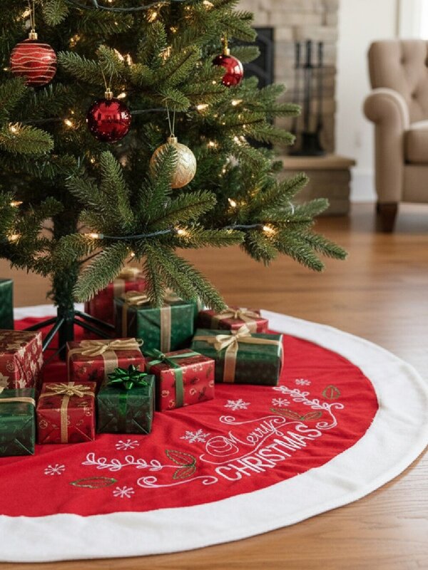 1m Red Fleece & White Faux Fur Embroidered Foliage Christmas Tree Skirt — image 2