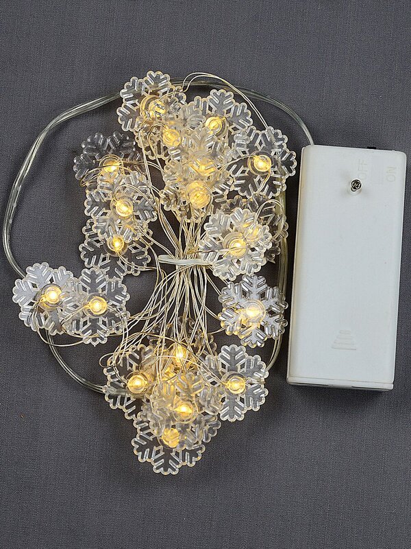 20 Warm White LED Snowflakes String Fairy Static Battery Lights | 2m — image 4