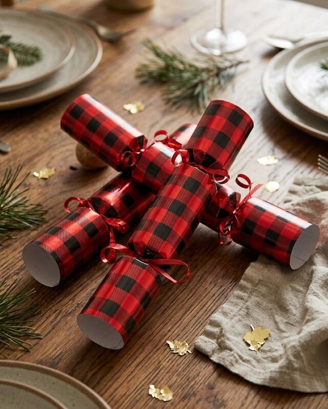 100x Red Tartan Small Christmas Bon Bons (Crackers) | 24cm — image 4