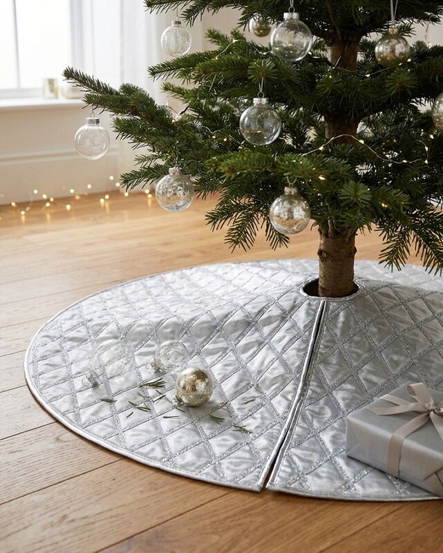 1m Silver Silk & Metallic Tinsel Ribbon Lattice Christmas Tree Skirt — image 4