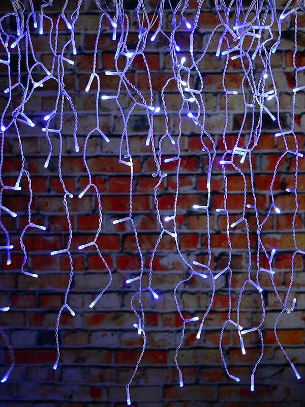 1660 Blue & Cool White LED Icicle String Lights 8 Function With Timer | 50m