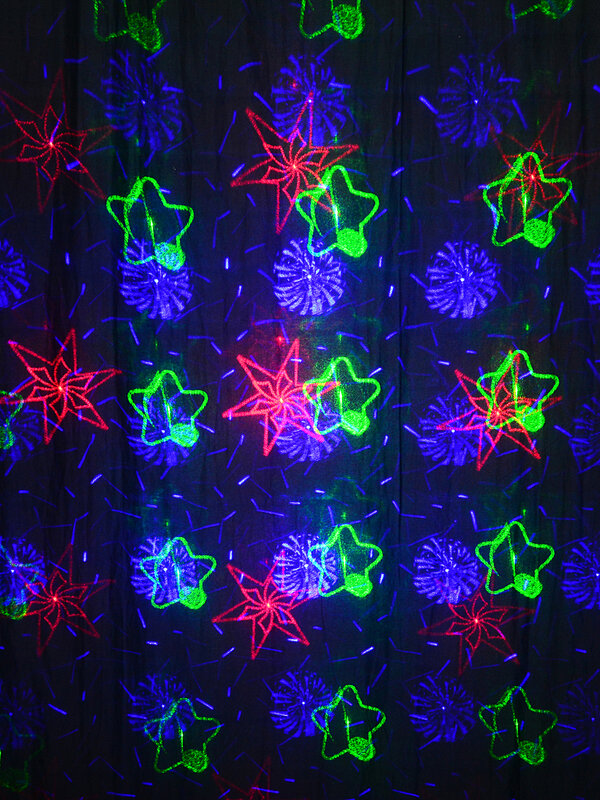 Red Green & Blue Multi Pattern LED Christmas Garden Laser Light | 17m x 15m — image 6
