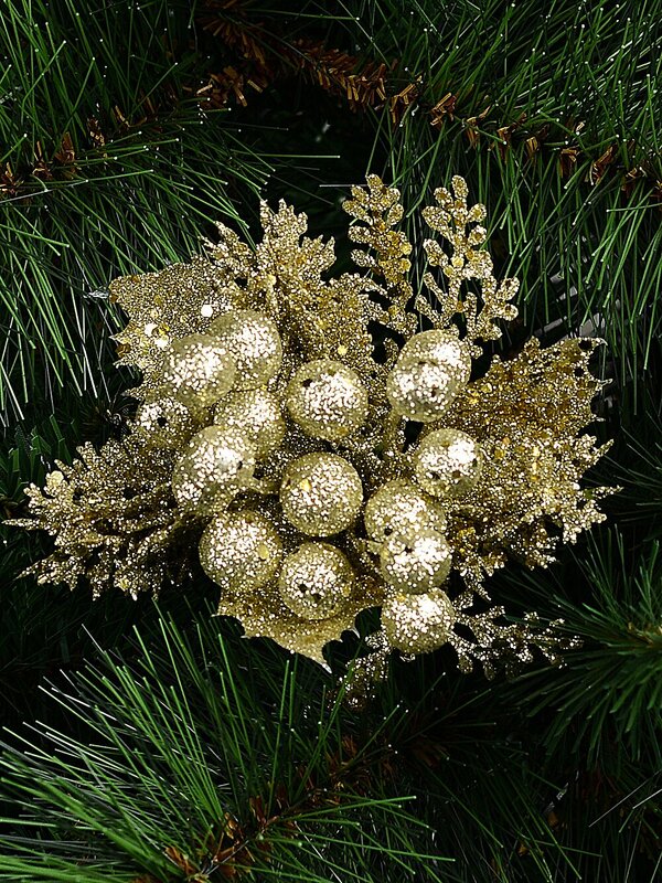 Champagne Berries, Twigs & Mixed Foliage Christmas Tree Stem Pick | 20cm — image 2
