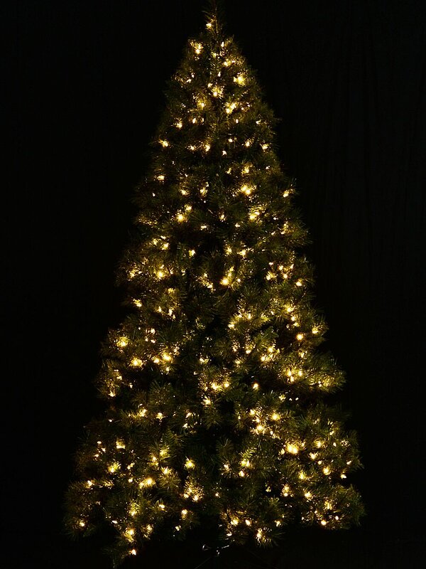 2.3m Glorious Pacific Green Dual LED Pre-Lit Tree | 1361 Tips & 550 Lights — image 6