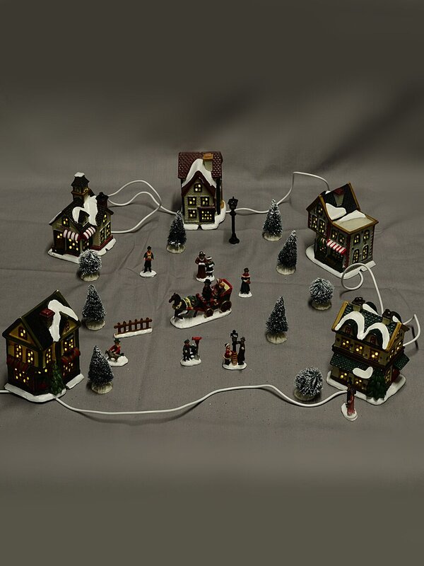 24 Piece Christmas LED Village Set With Bakery, Shop, Homes & Townsfolk — image 4
