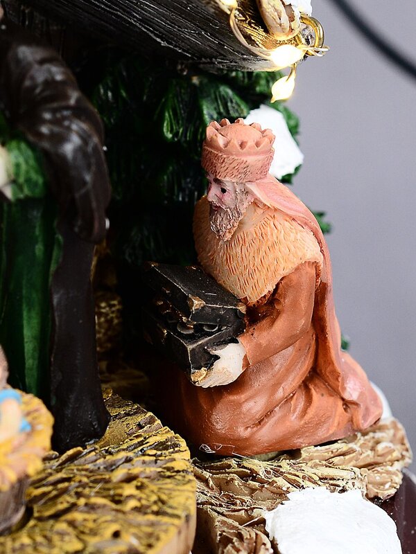 42cm Nativity Tree Stable With Manger & Animated Angel LED Christmas Scene — image 8