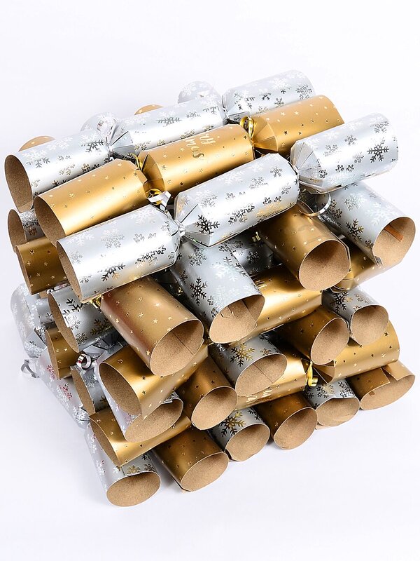 50x 35cm Shiny Silver Snowflakes & Gold Merry Christmas & Stars Bon Bons — image 2