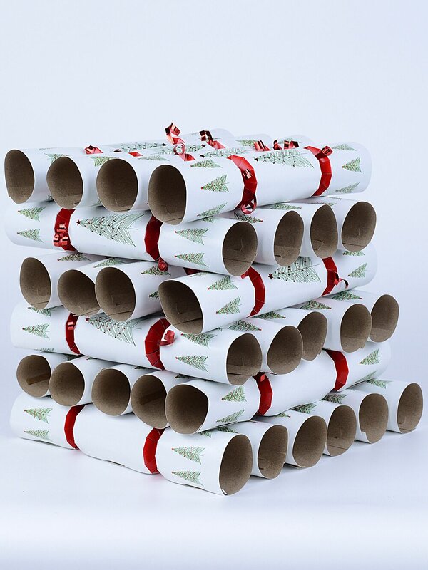 50x Green Trees With Red Stars On White Christmas Bon Bons (Crackers) | 30cm — image 2