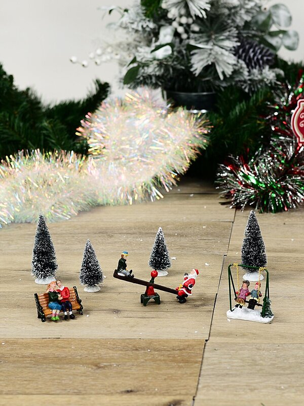 7x Santa & Family Park Village Scene | 10cm Tree — image 2