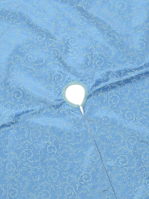 Blue & Silver Filigree Pattern With Border Christmas Tree Skirt - 1.2m — image 3
