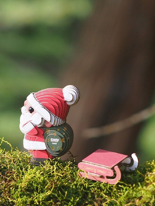 Eugy Cute Little Santa & Sleigh 3D Cardboard Model Kit Christmas Puzzle - #55 — image 5