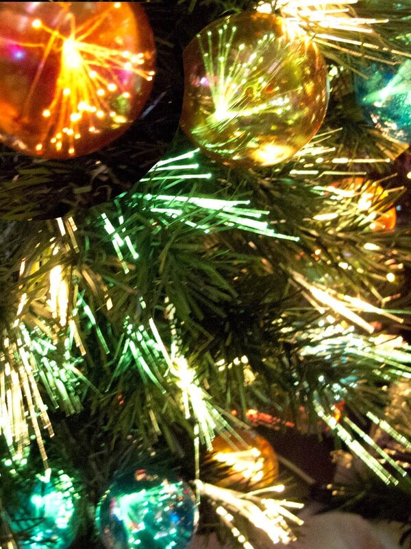Fibre Optic Tree With Bauble Decorations - 1.8m — image 4