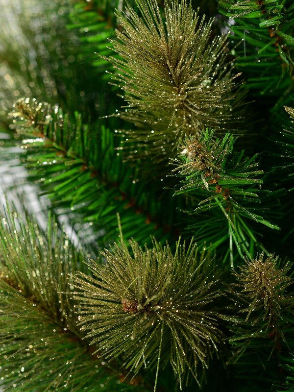 Golden Dawn Christmas Tree With 1251 Tips - 2.3m