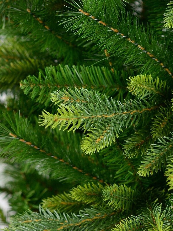High Mountain Christmas Tree With 1624 Tips - 2.3m
