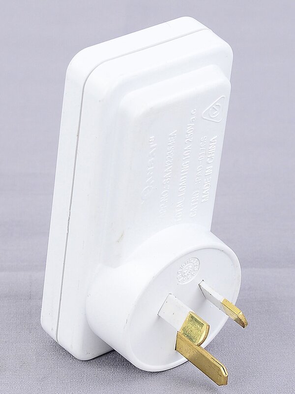 Sansai Surge Protected Double Adapter | Vertical 2 Way Indoor Socket Expander — image 4