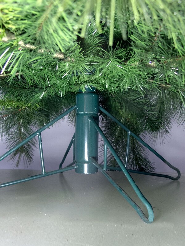 Siberian Cedar Pine Christmas Tree With 797 Tips - 1.8m — image 4