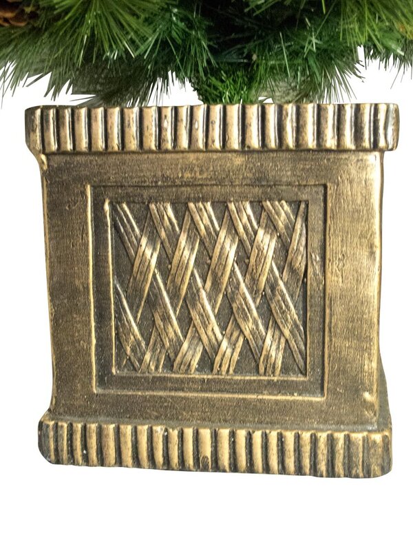Stratford Mixed Pine Potted Christmas Tree - 1.1m — image 4