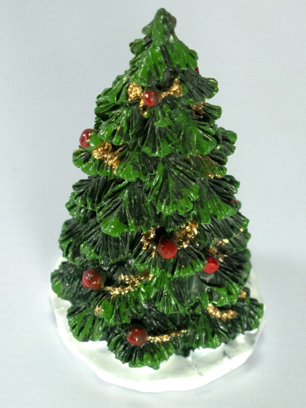 Traditional Resin Decorated Christmas Tree Figurine - 75mm — image 2