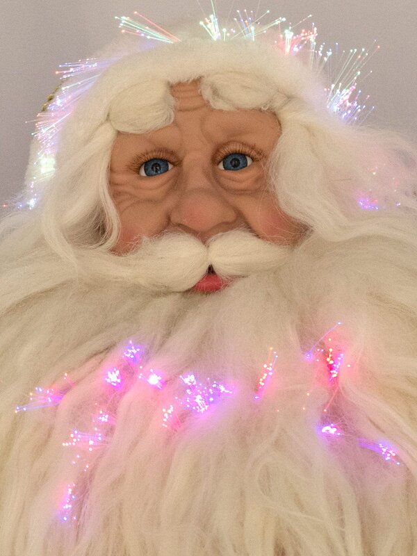 Traditional Santa With Gifts Fibre Optic Animation - 90cm — image 5