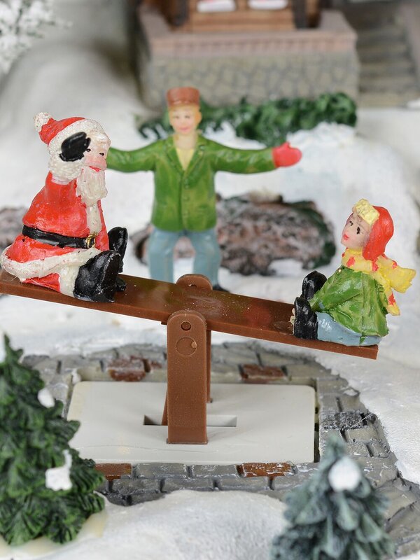 Village with Child, Animated, Musical & Illuminated - 38cm — image 7