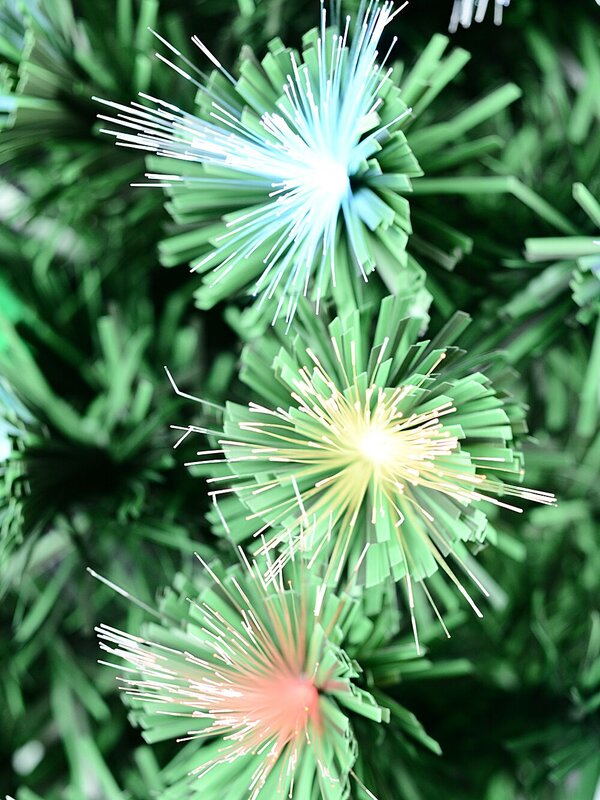Vivid Multi Colour Dynamic LED Fibre Optic Christmas Tree With 185 Tips - 1.5m — image 4