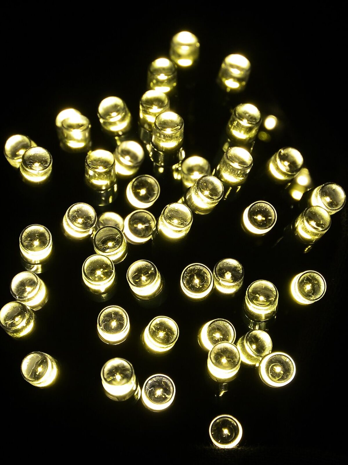 1000 Warm White Smart LED Lights String With Bluetooth Connection - 54m