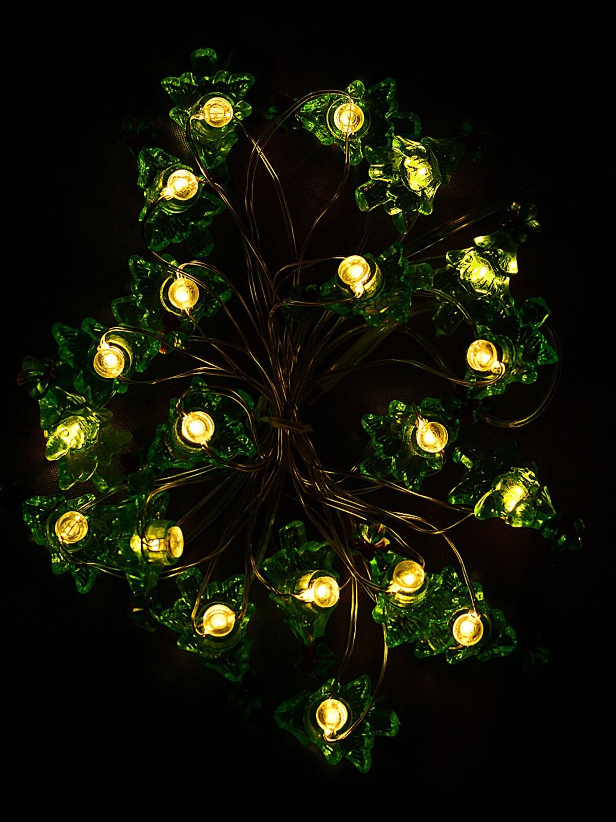 20 Warm White LED Christmas Trees String Fairy Static Battery Lights | 2m