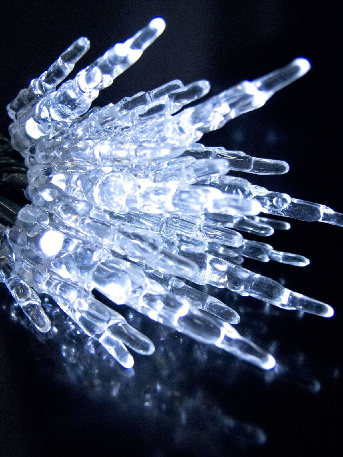 40 Cool White Lighting Connect LED Icicle Tips String Light - 5m