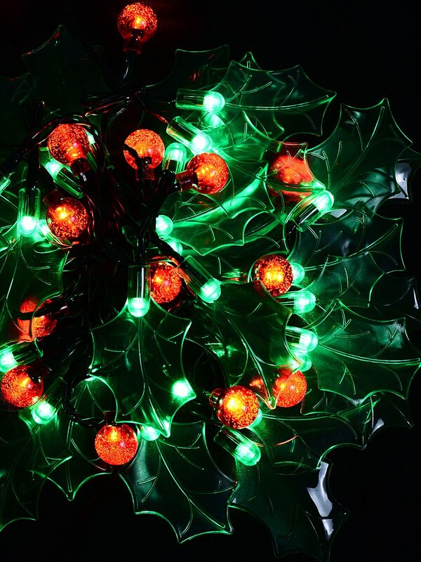 120 Green & Red LED With Holly Leaf & Berries 8 Function | 2.9m