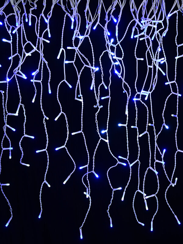 340 Blue & Cool White LED Icicle String Lights 8 Function With Timer | 10m