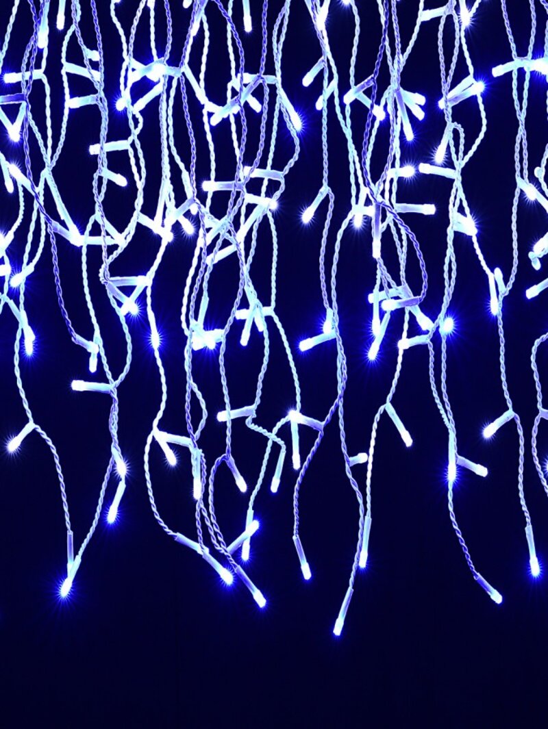 340 Blue & Cool White LED Icicle String Lights 8 Function With Timer | 10m