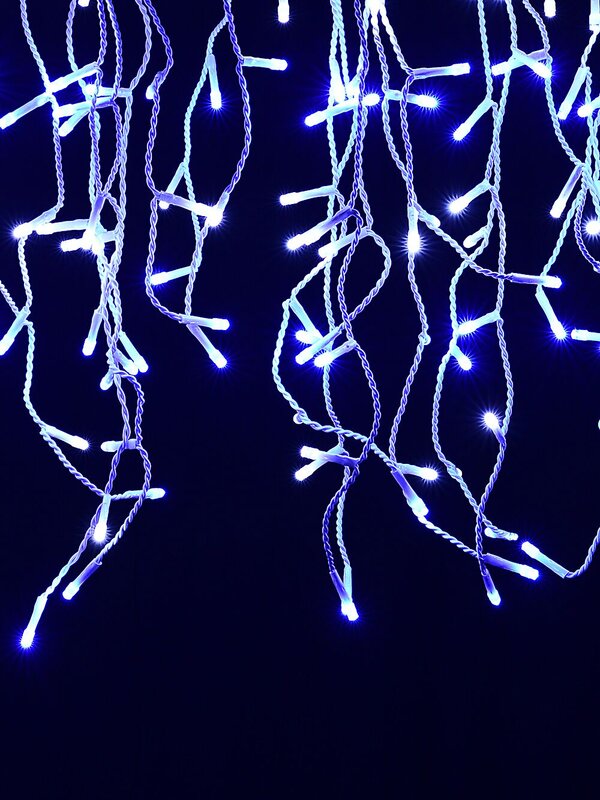 360 Blue & Cool White LED 8m Icicle Light