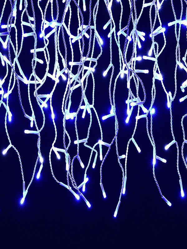 420 Blue & Cool White LED Icicle Lights 8 Function With Memory Hold | 10m