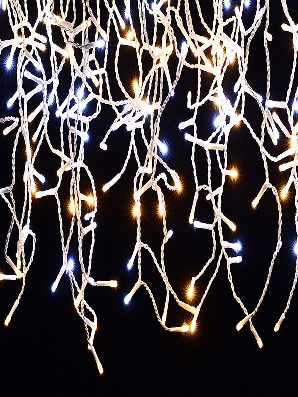 420 Warm & Cool White LED Icicle Lights 8 Function With Memory Hold | 10m